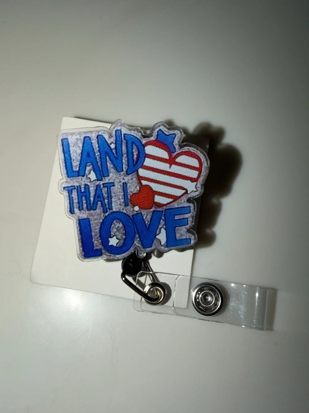 LAND THAT I LOVE Gift Red White Blue Striped Heart  Clip-on Reel ID Key Holder